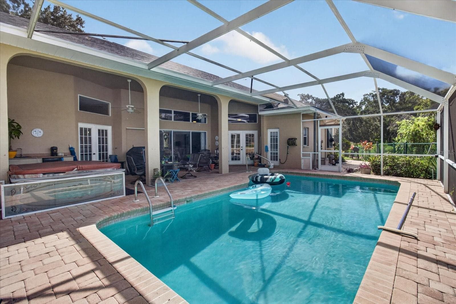 Single Family Residence at 8735 CRESCENT FOREST BLVD, NEW PORT RICHEY, photo 52 of 61