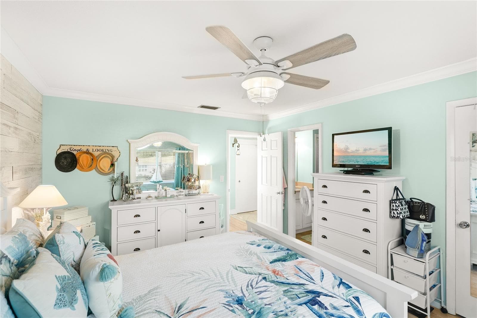 Villa at 2740 RIVERBLUFF PKWY #V107, SARASOTA, photo 19 of 48