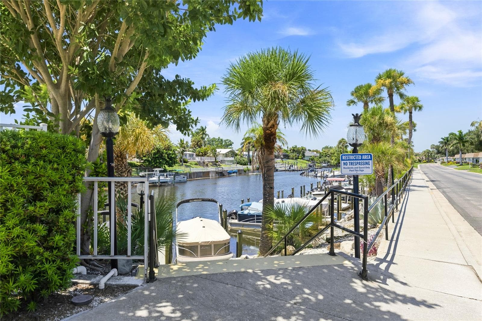 Villa at 2740 RIVERBLUFF PKWY #V107, SARASOTA, photo 29 of 48