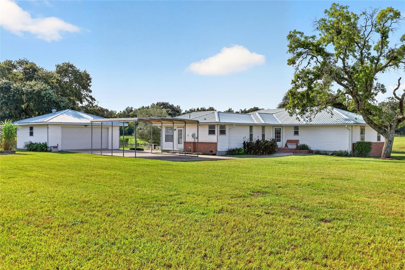 Single Family Residence at 20500 NW 27TH ST, MORRISTON, photo 2 of 60