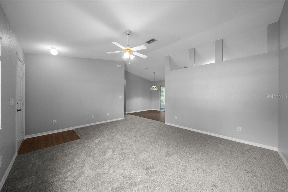 living room - 9912 SW 61ST CT, OCALA