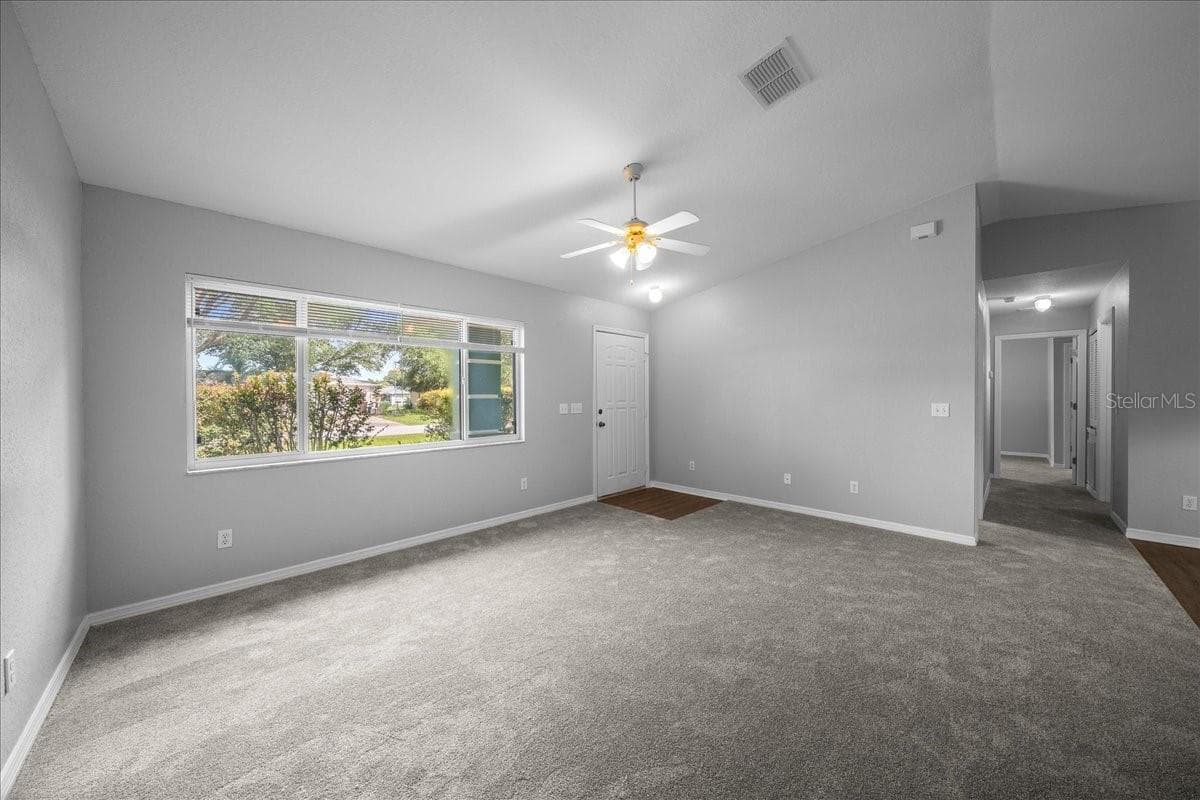 living room - 9912 SW 61ST CT, OCALA