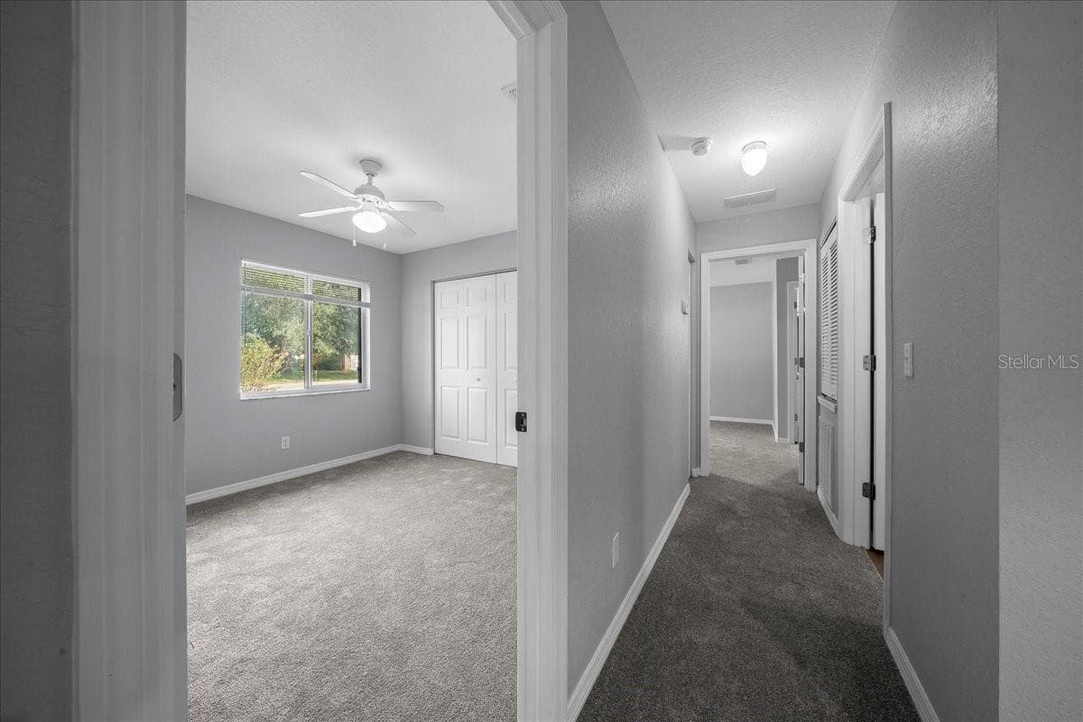 bedroom 2/hallway - 9912 SW 61ST CT, OCALA