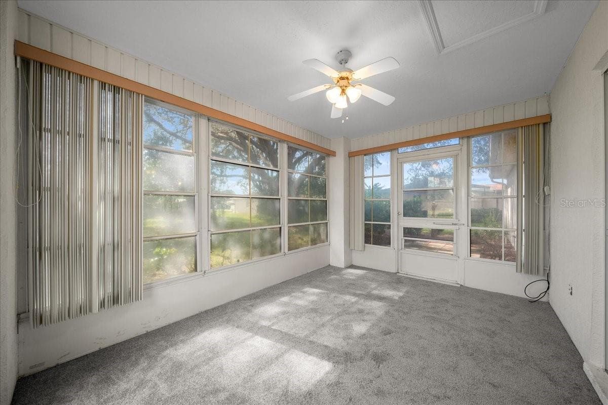 screened porch - 9912 SW 61ST CT, OCALA