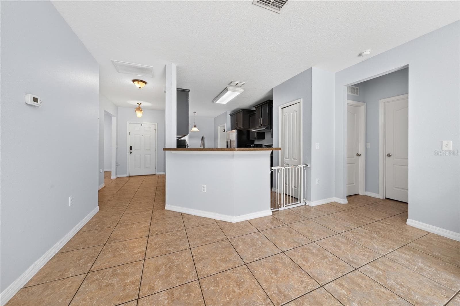 Single Family Residence at 5590 SILVER THISTLE LN, ST CLOUD, photo 6 of 26