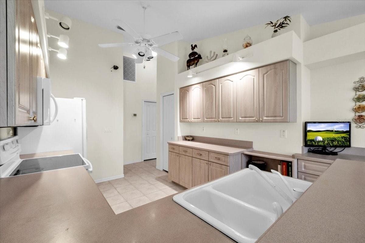 Single Family Residence at 3455 SABAL SPRINGS BLVD, NORTH FORT MYERS, photo 24 of 88