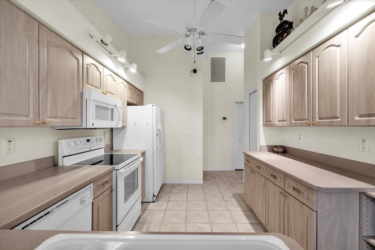 Single Family Residence at 3455 SABAL SPRINGS BLVD, NORTH FORT MYERS, photo 25 of 88