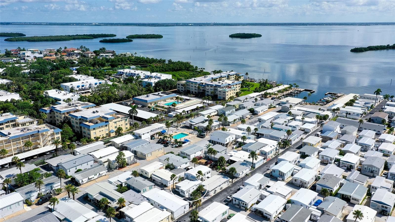 Bay views - 36 TWIN SHORES BLVD, LONGBOAT KEY