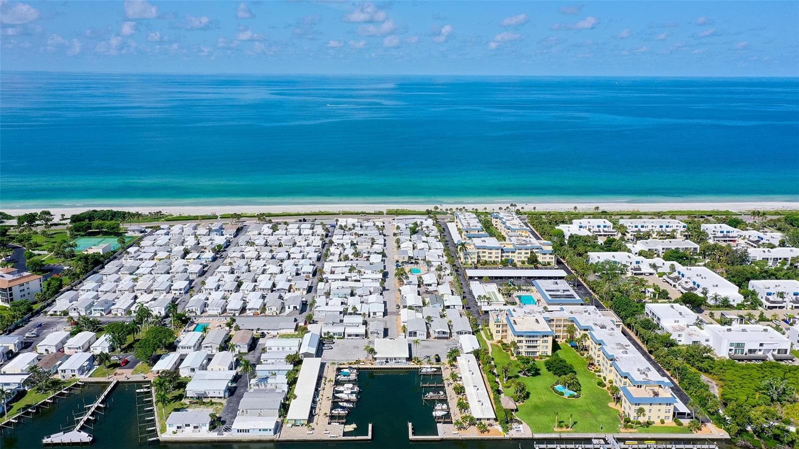 Beach to Bay - 36 TWIN SHORES BLVD, LONGBOAT KEY