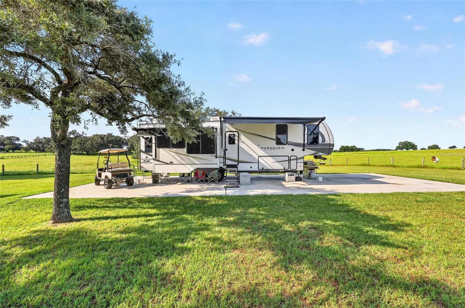 RV pad with utility hook ups - 20500 NW 27TH ST, MORRISTON