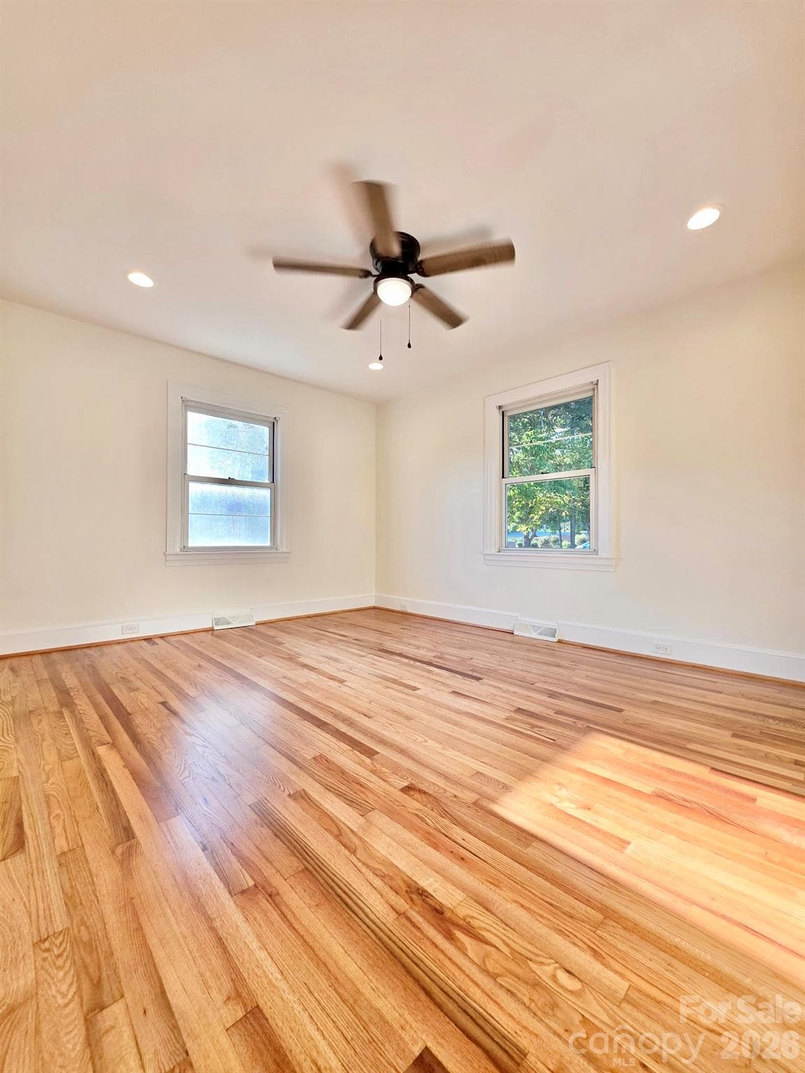 Single Family Residence at 264 3rd Avenue SW, Taylorsville, photo 6 of 36