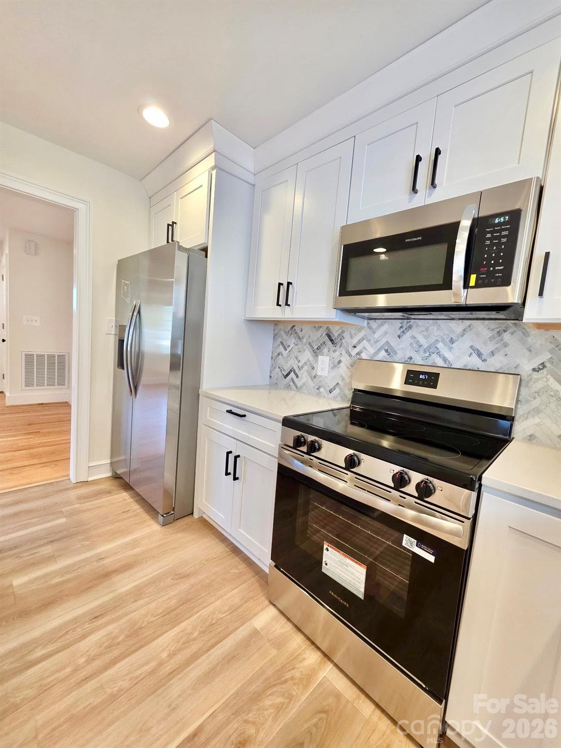 Single Family Residence at 264 3rd Avenue SW, Taylorsville, photo 11 of 36