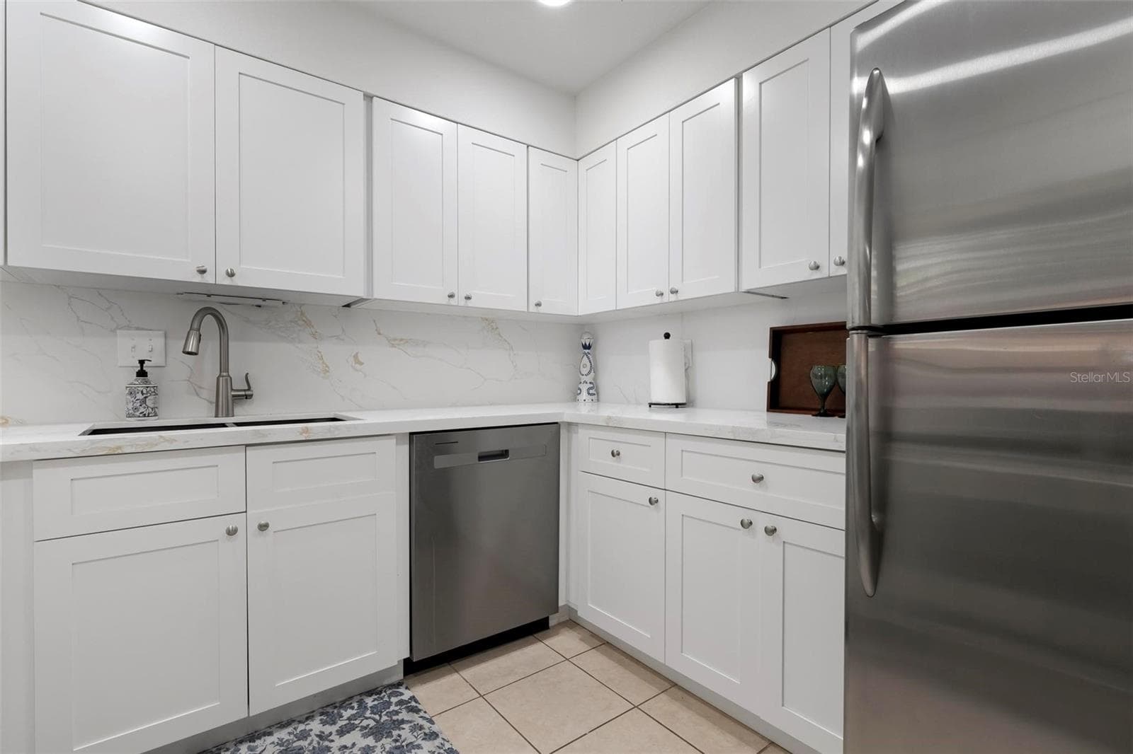 UPDATED KITCHEN - 6246 DRAW LN #12, SARASOTA