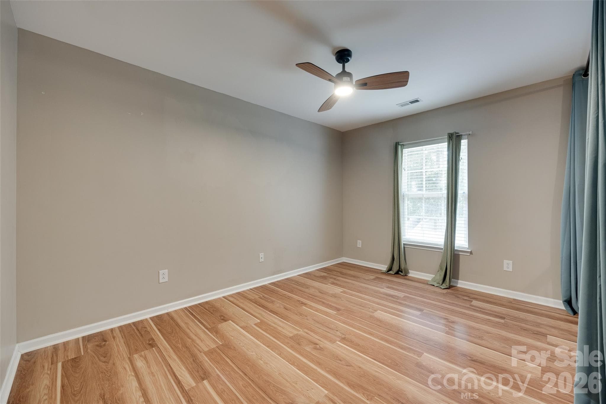 Single Family Residence at 1360 Jessicas Way, Rock Hill, photo 18 of 36