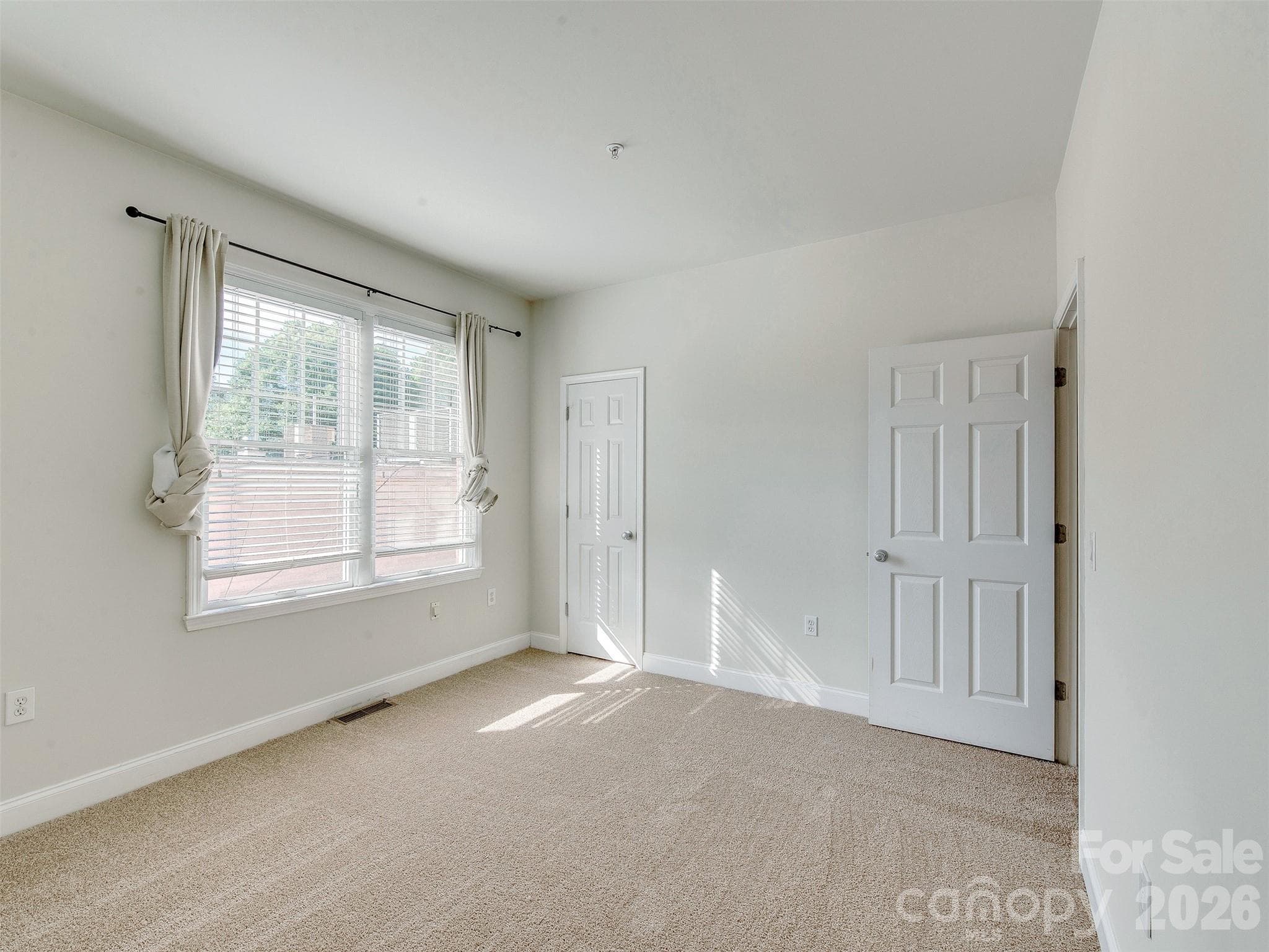 Condominium at 400 Clarice Avenue, Charlotte, photo 22 of 38