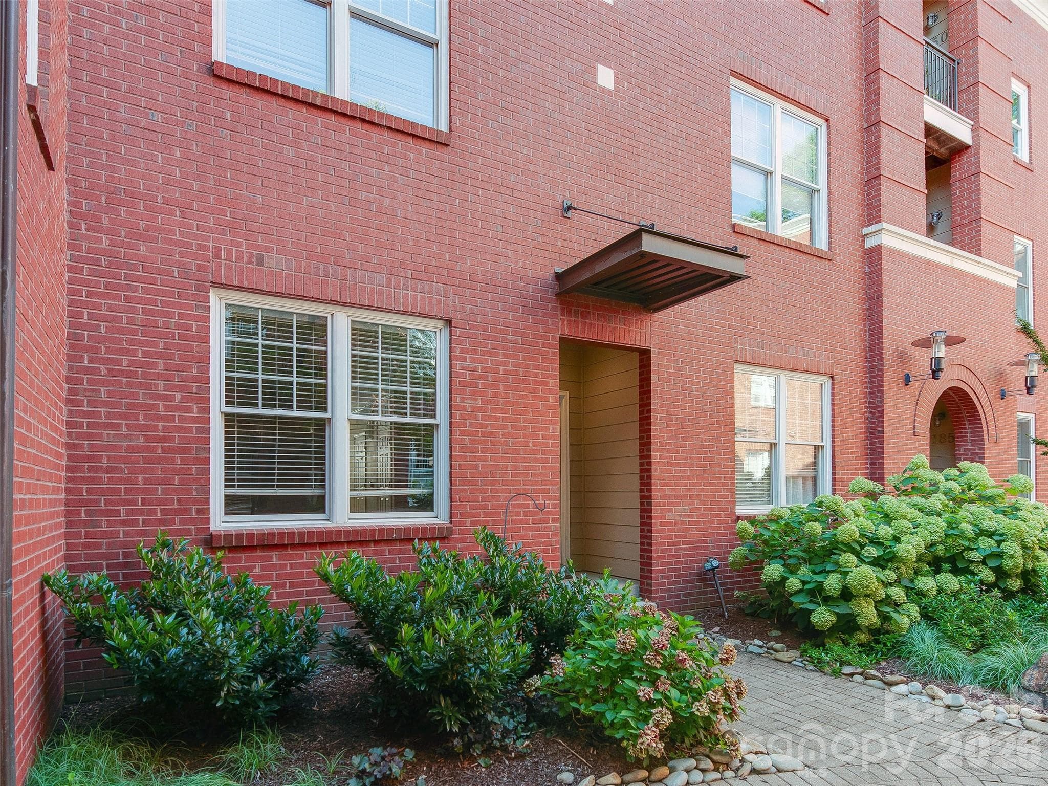 Condominium at 400 Clarice Avenue, Charlotte, photo 31 of 38