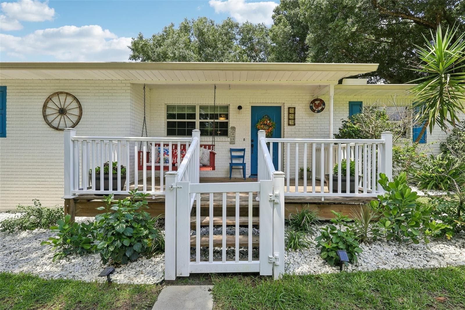 Single Family Residence at 8904 CLAYTON LN, LAKELAND, photo 8 of 42