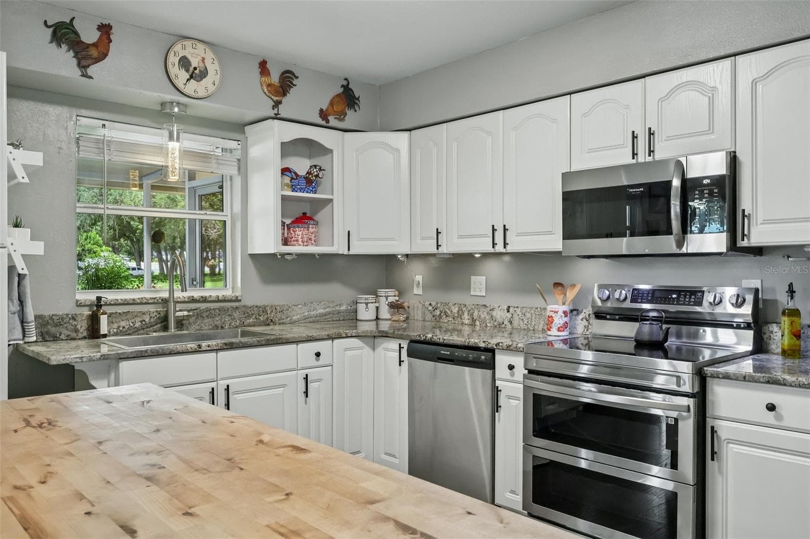 Single Family Residence at 8904 CLAYTON LN, LAKELAND, photo 15 of 42