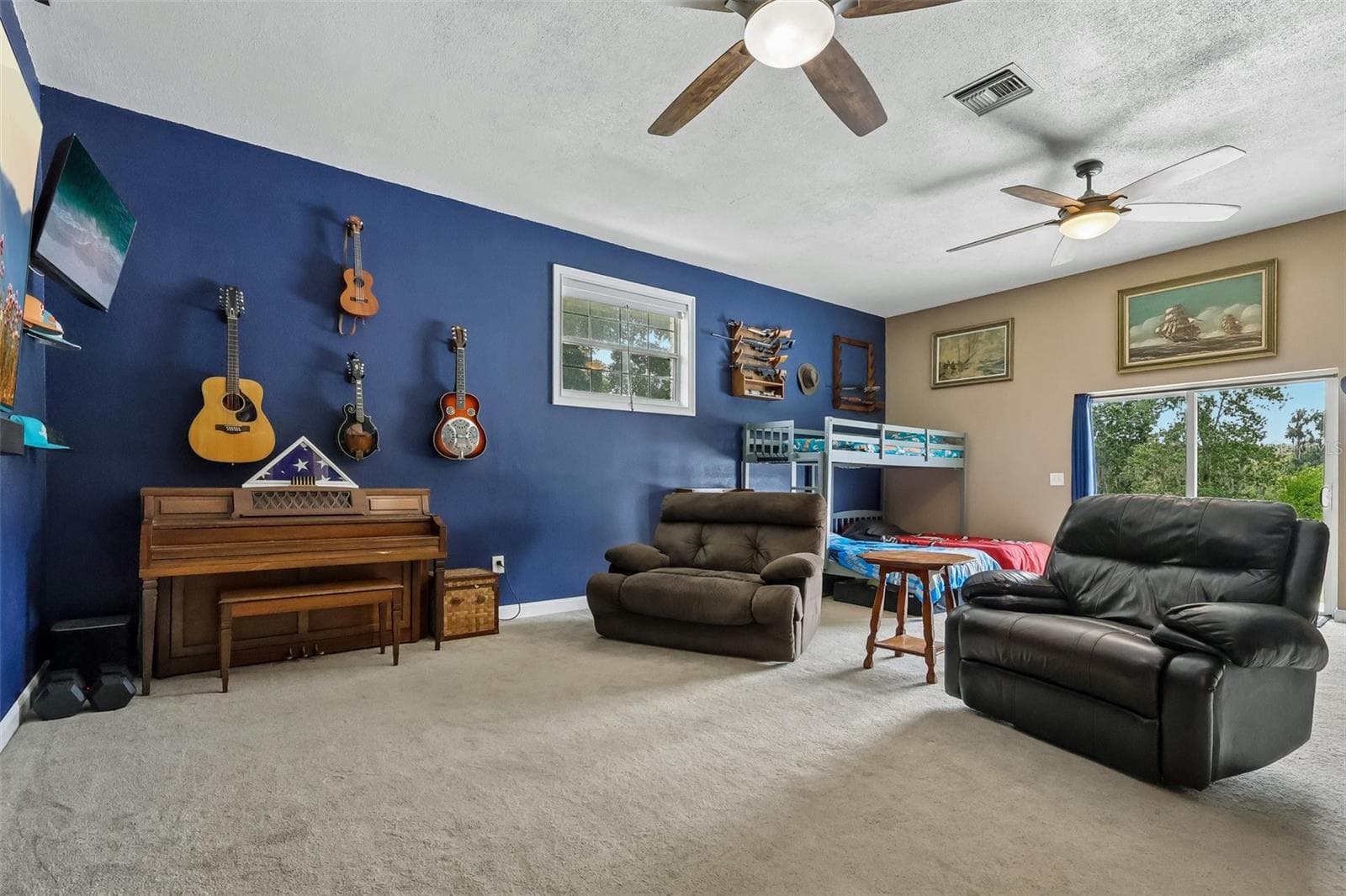 Single Family Residence at 8904 CLAYTON LN, LAKELAND, photo 17 of 42