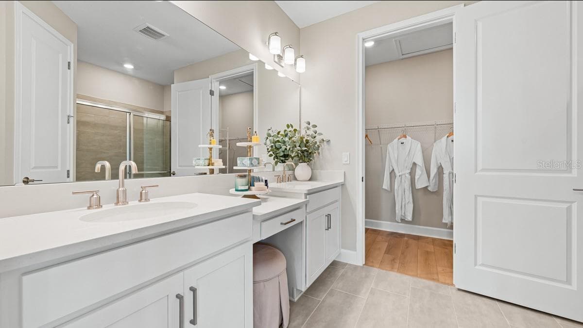 7452 Moonbeam Avenue ~ Model Home Leaseback. Available Now for Closing - 7452 MOONBEAM AVE, SARASOTA