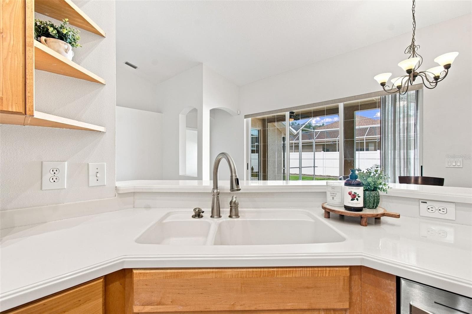 Single Family Residence at 10260 SHADOW BRANCH DR, TAMPA, photo 15 of 51