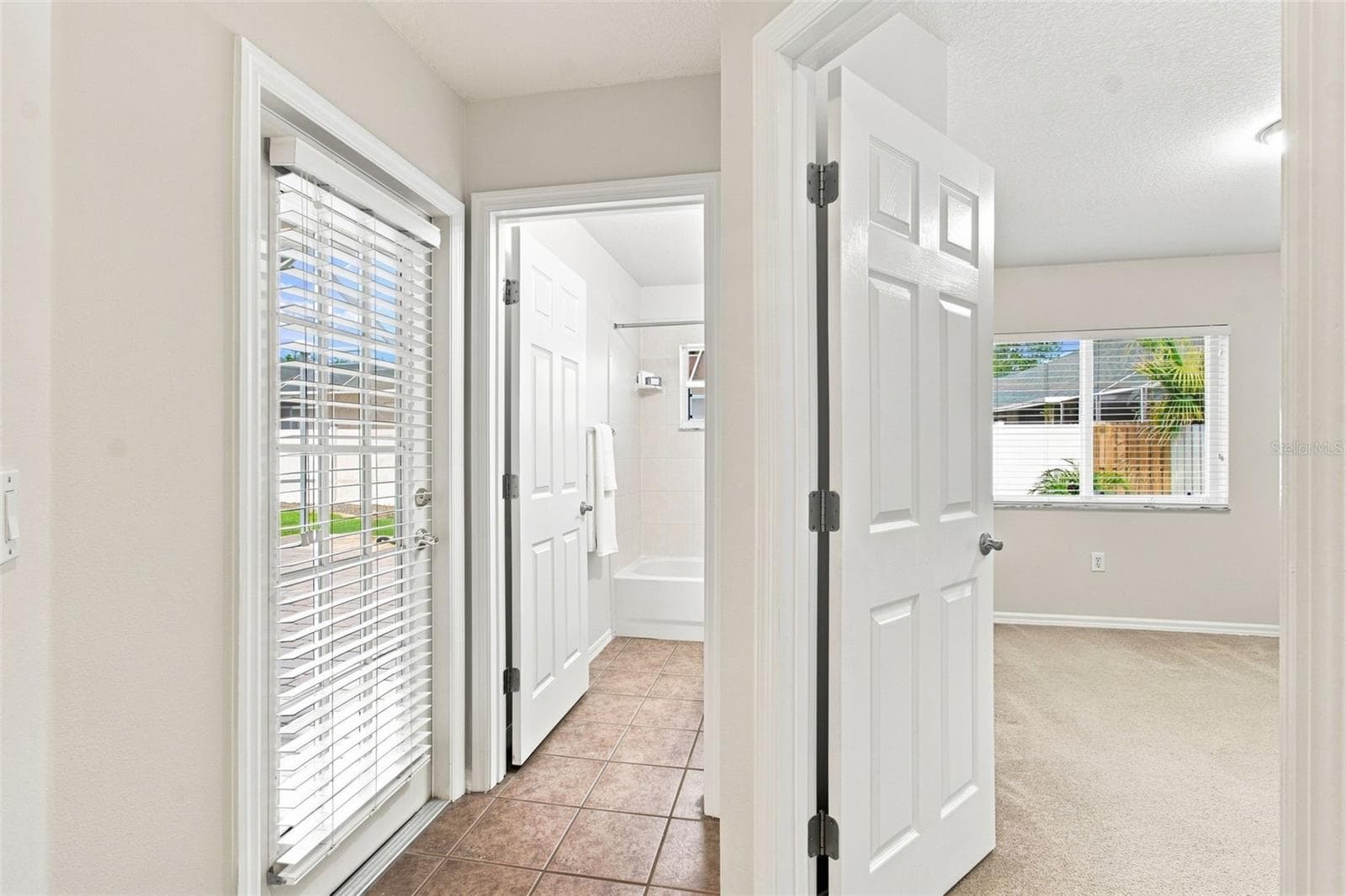 Single Family Residence at 10260 SHADOW BRANCH DR, TAMPA, photo 18 of 51
