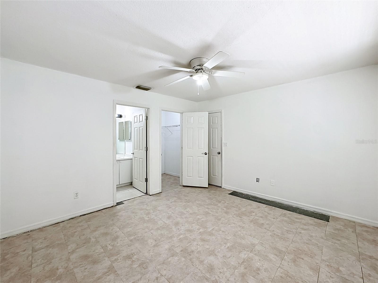 Single Family Residence at 1126 15TH AVE SW, VERO BEACH, photo 22 of 40