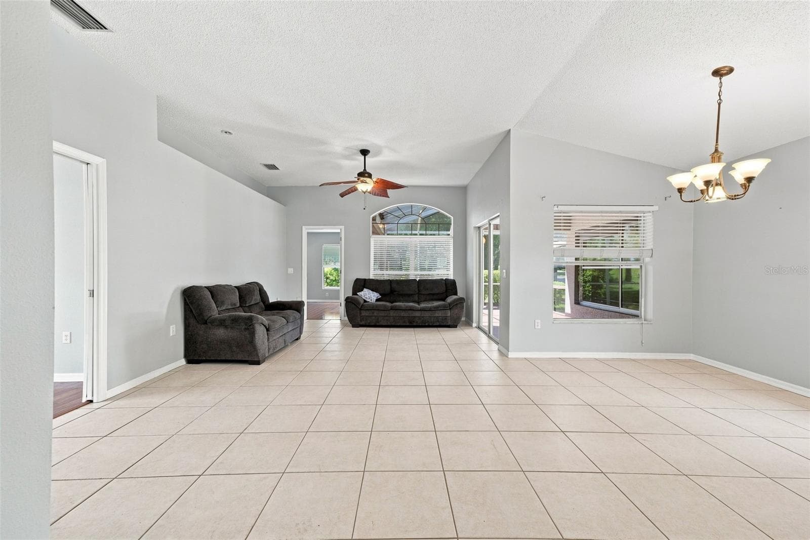 Living/Dining - 18420 FAIRWAY GREEN DR, HUDSON