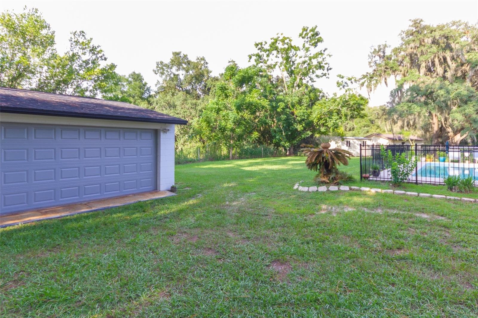Detached garage/workshop - 12231 KELLY LN, THONOTOSASSA