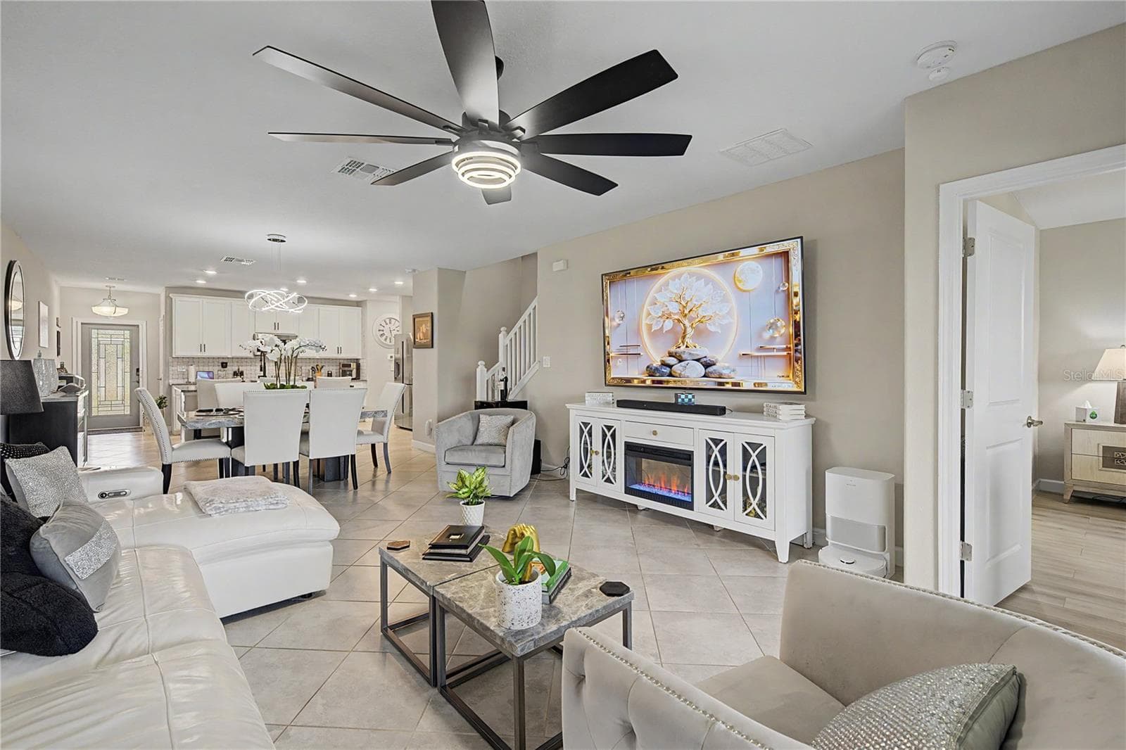 OPEN to great room - 10228 ECHO DOCK LOOP, SAN ANTONIO