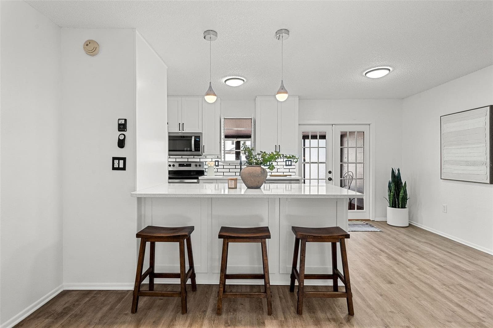Townhouse at 11917 CONGRESSIONAL DR, TAMPA, photo 5 of 39