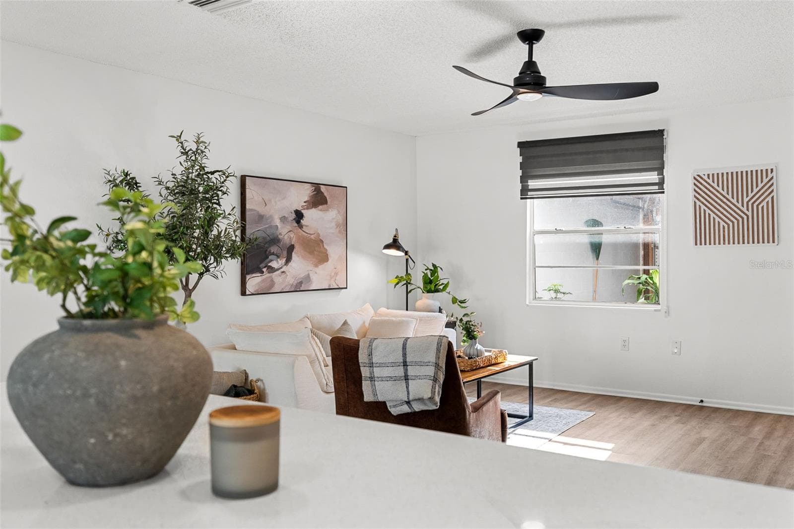 Townhouse at 11917 CONGRESSIONAL DR, TAMPA, photo 6 of 39