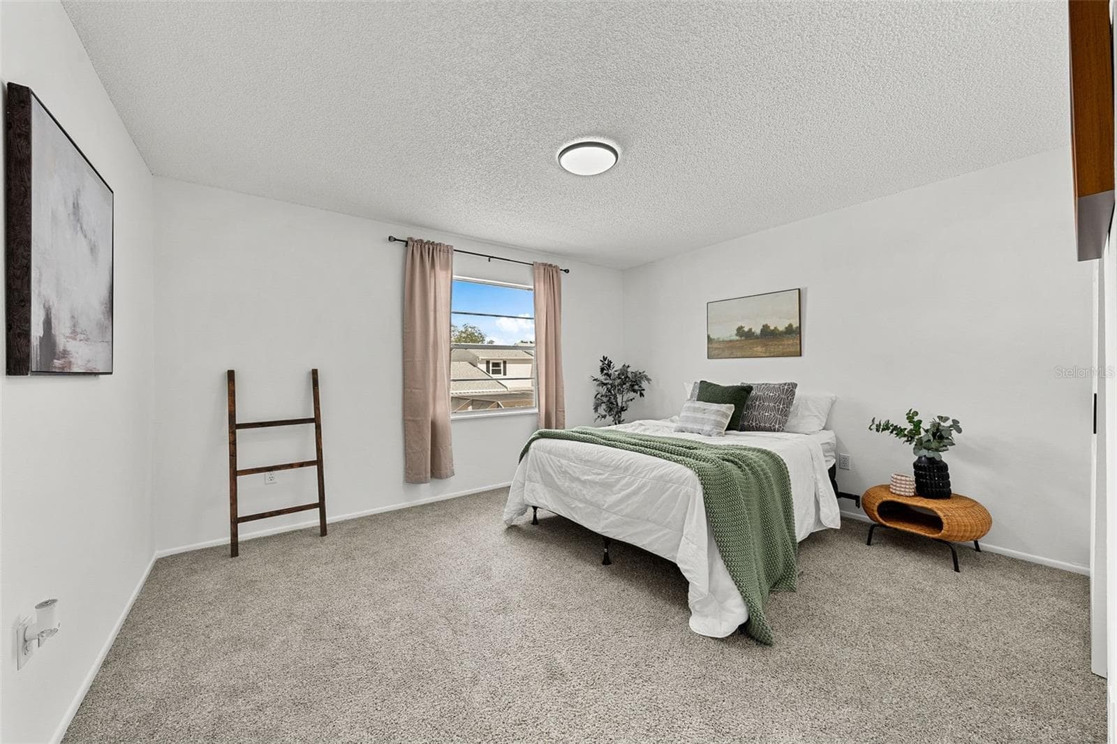 Townhouse at 11917 CONGRESSIONAL DR, TAMPA, photo 21 of 39