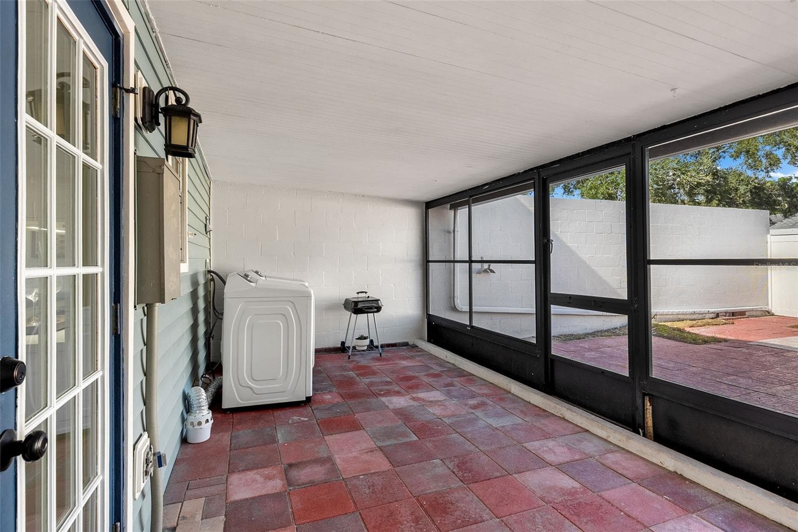 Townhouse at 11917 CONGRESSIONAL DR, TAMPA, photo 32 of 39