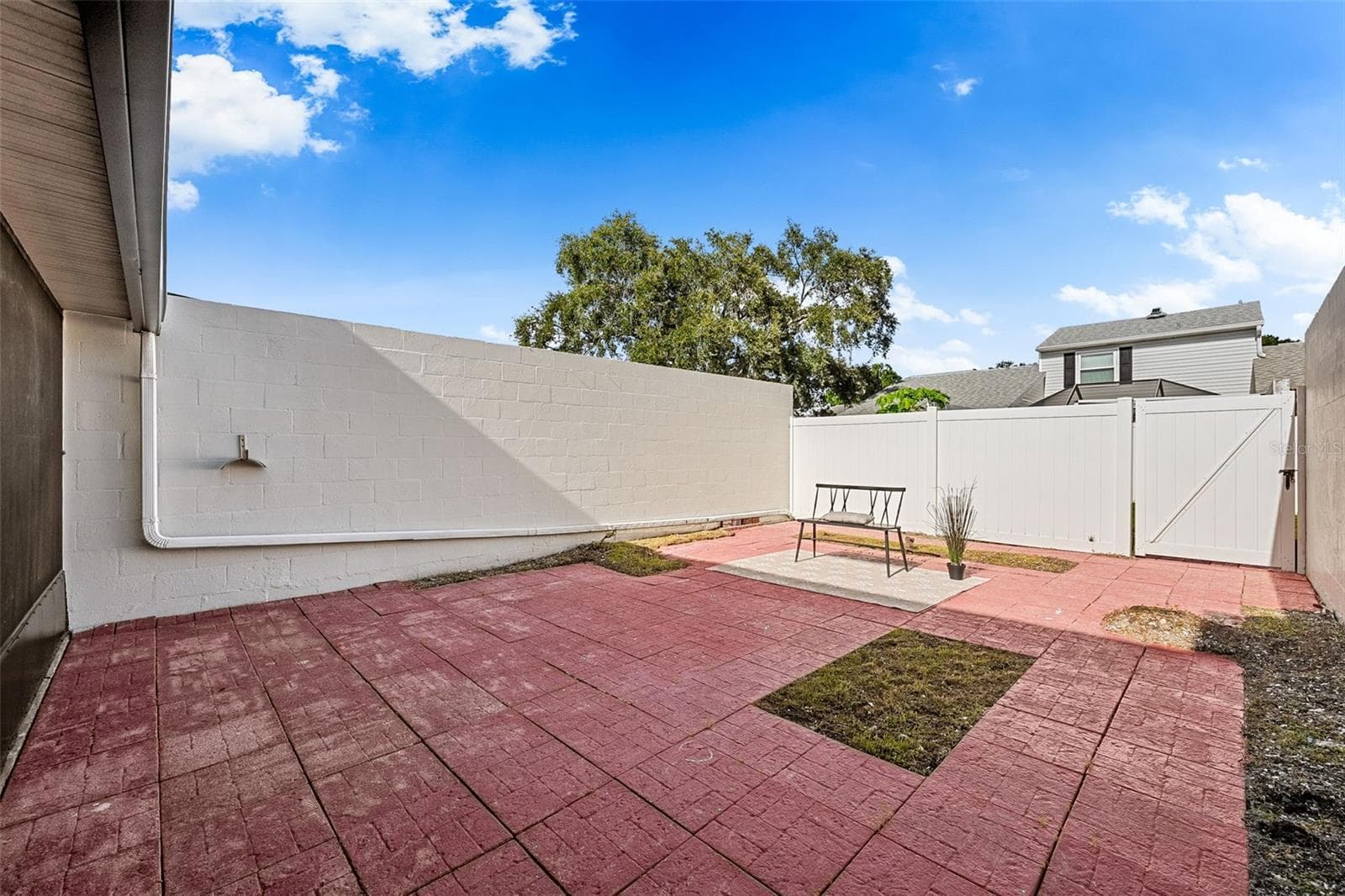 Townhouse at 11917 CONGRESSIONAL DR, TAMPA, photo 34 of 39