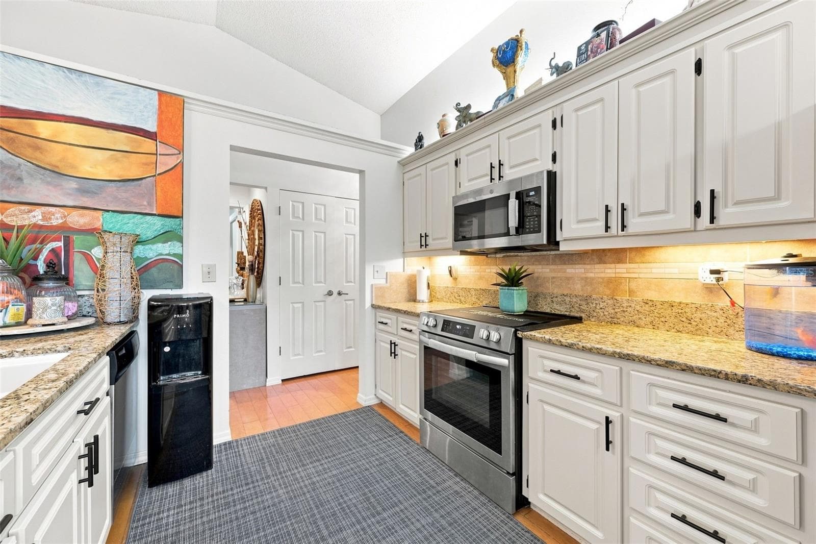 Kitchen - 8136 GOLF CLUB CT, HUDSON