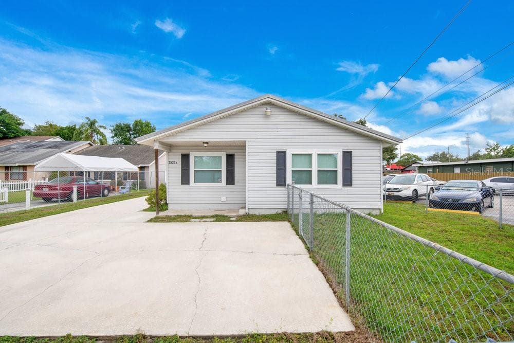 2533 S FERN CREEK AVE
