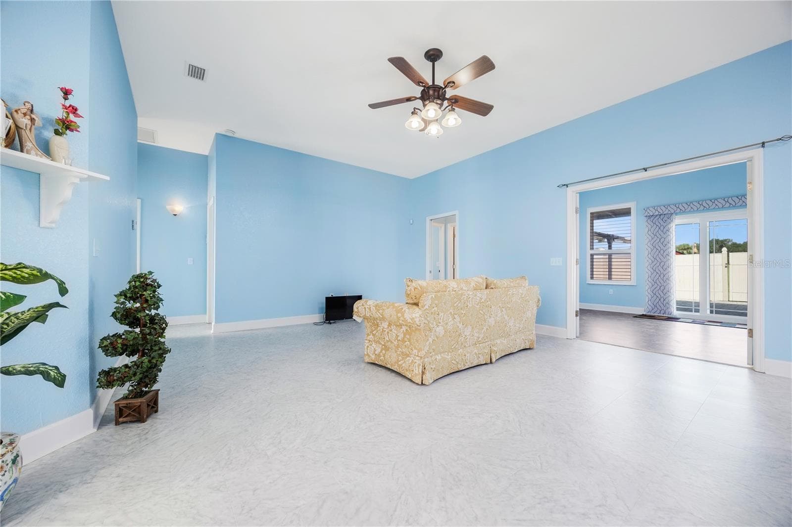 Family Room - 254 SW NIGHTSHADE DR, LAKE CITY