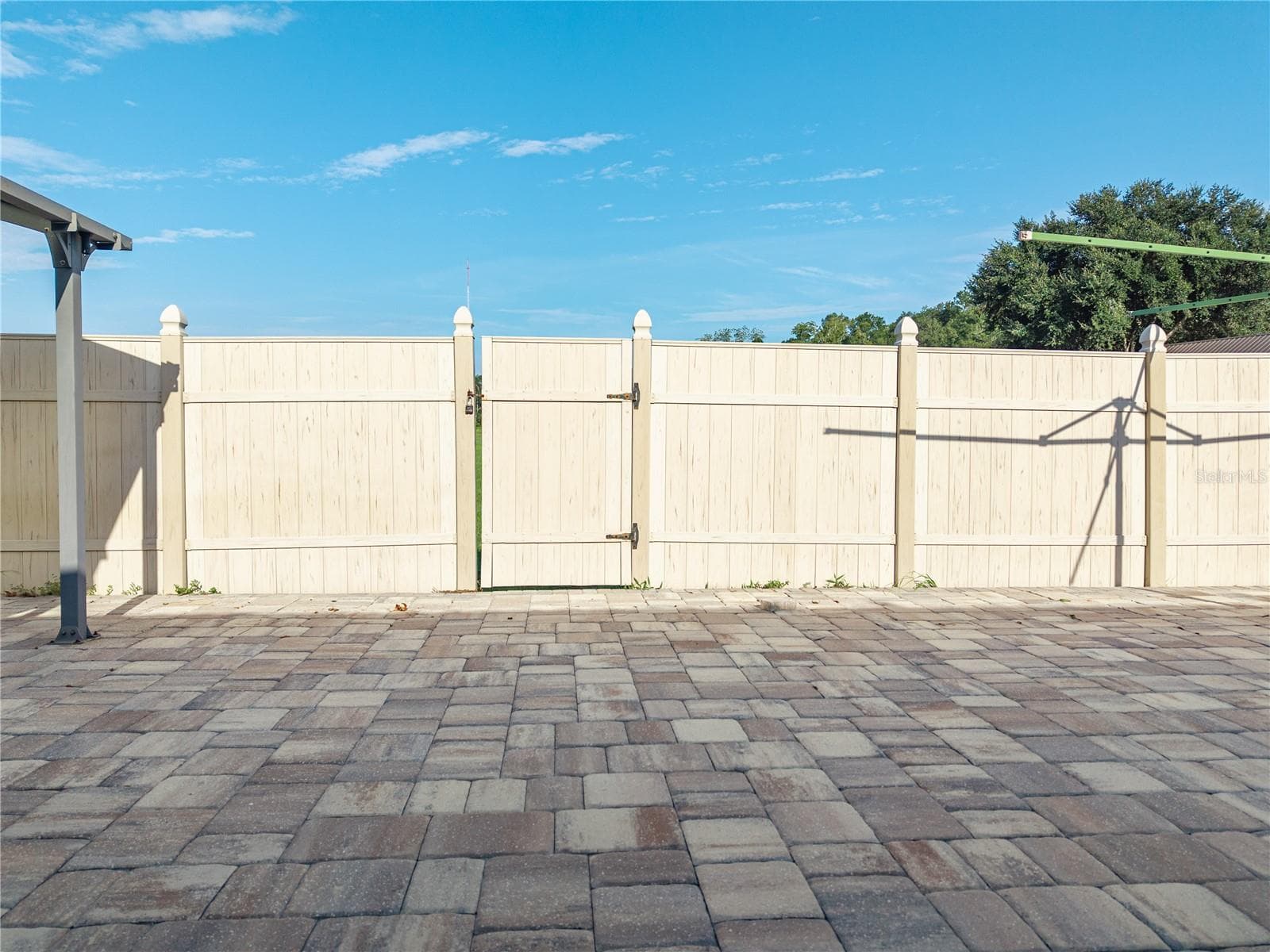 Patio - 254 SW NIGHTSHADE DR, LAKE CITY