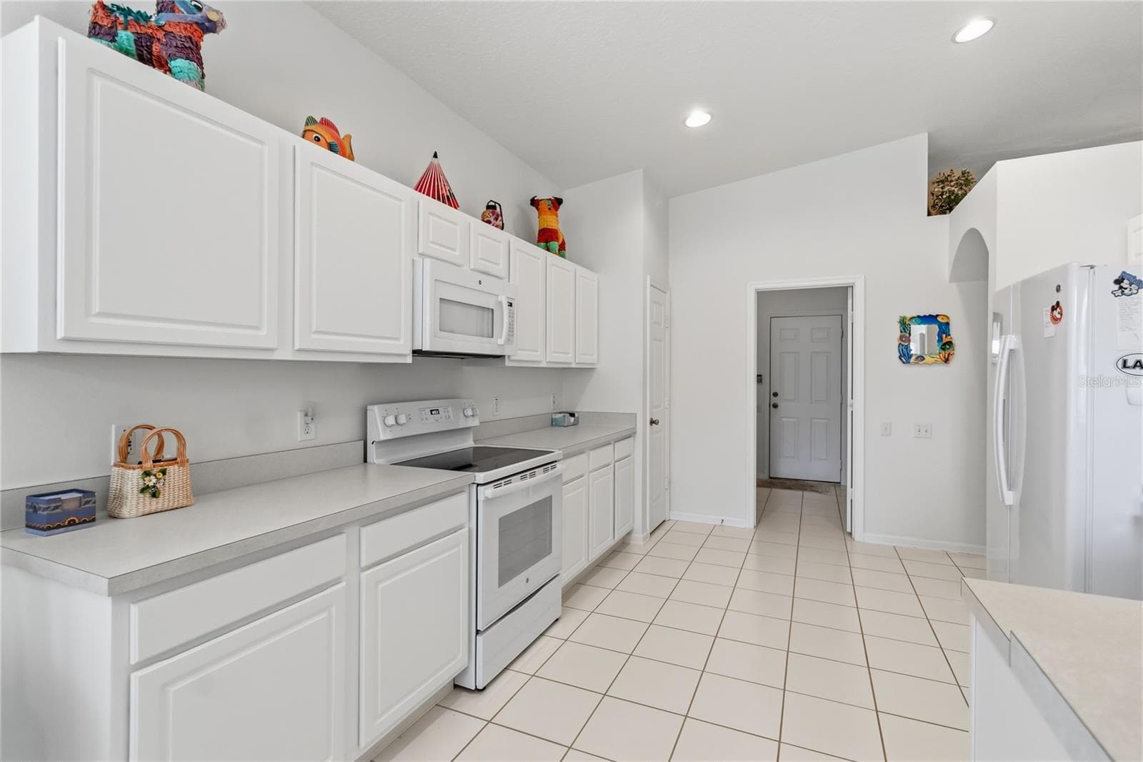 Single Family Residence at 3245 FALCON POINT DR, KISSIMMEE, photo 9 of 31