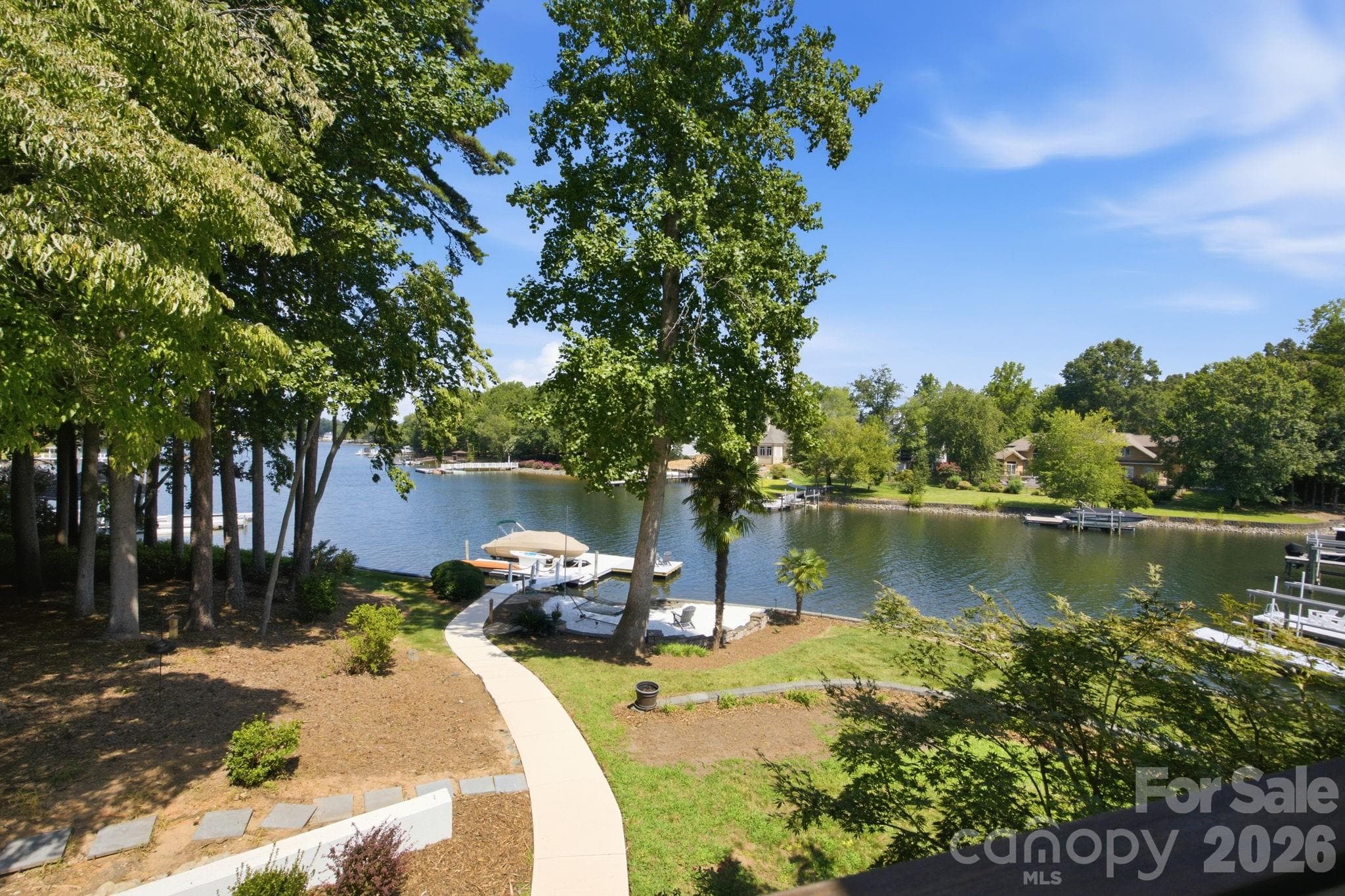 Single Family Residence at 19318 Mary Ardrey Circle, Cornelius, photo 6 of 39