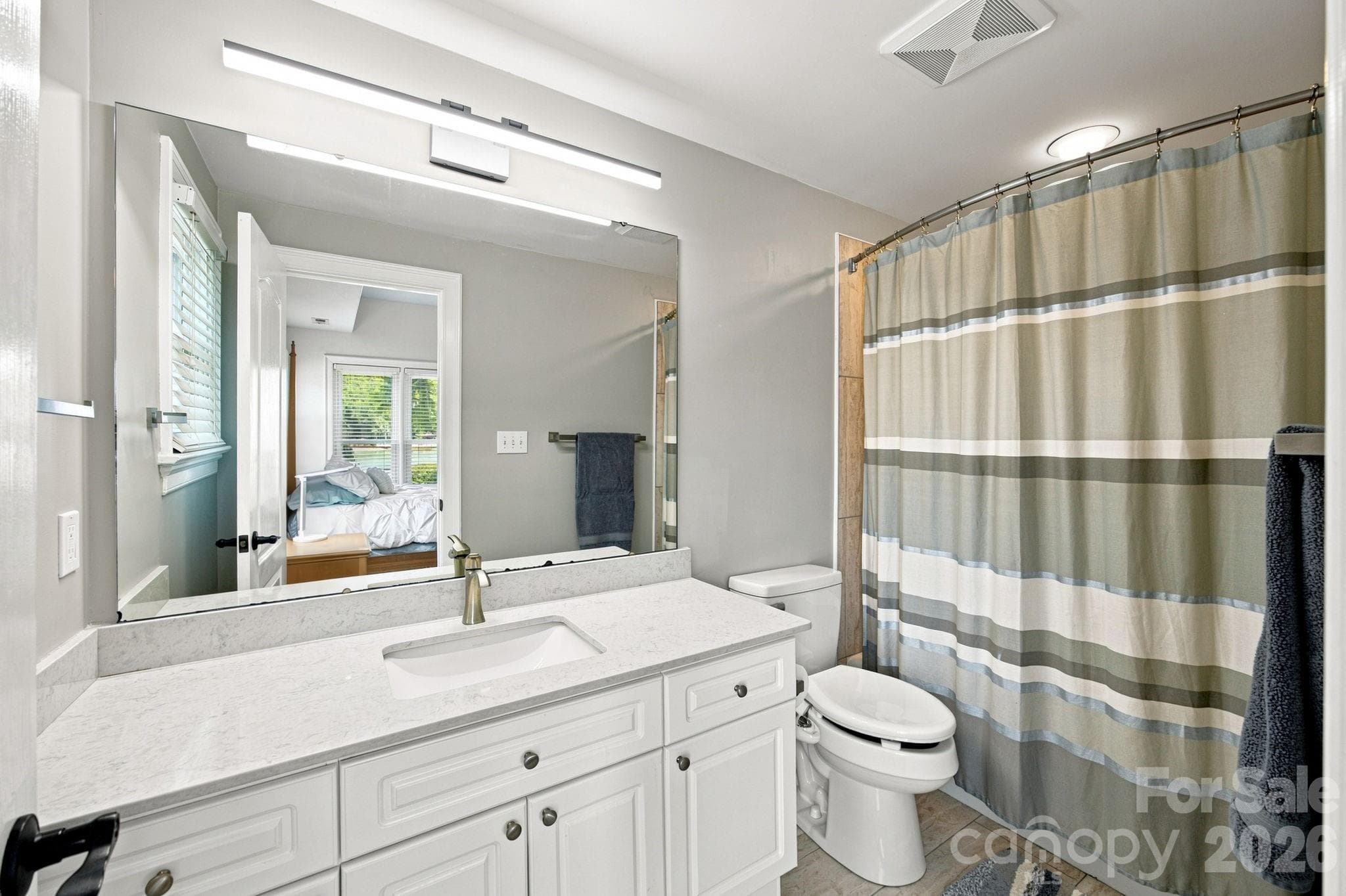 Single Family Residence at 19318 Mary Ardrey Circle, Cornelius, photo 25 of 39