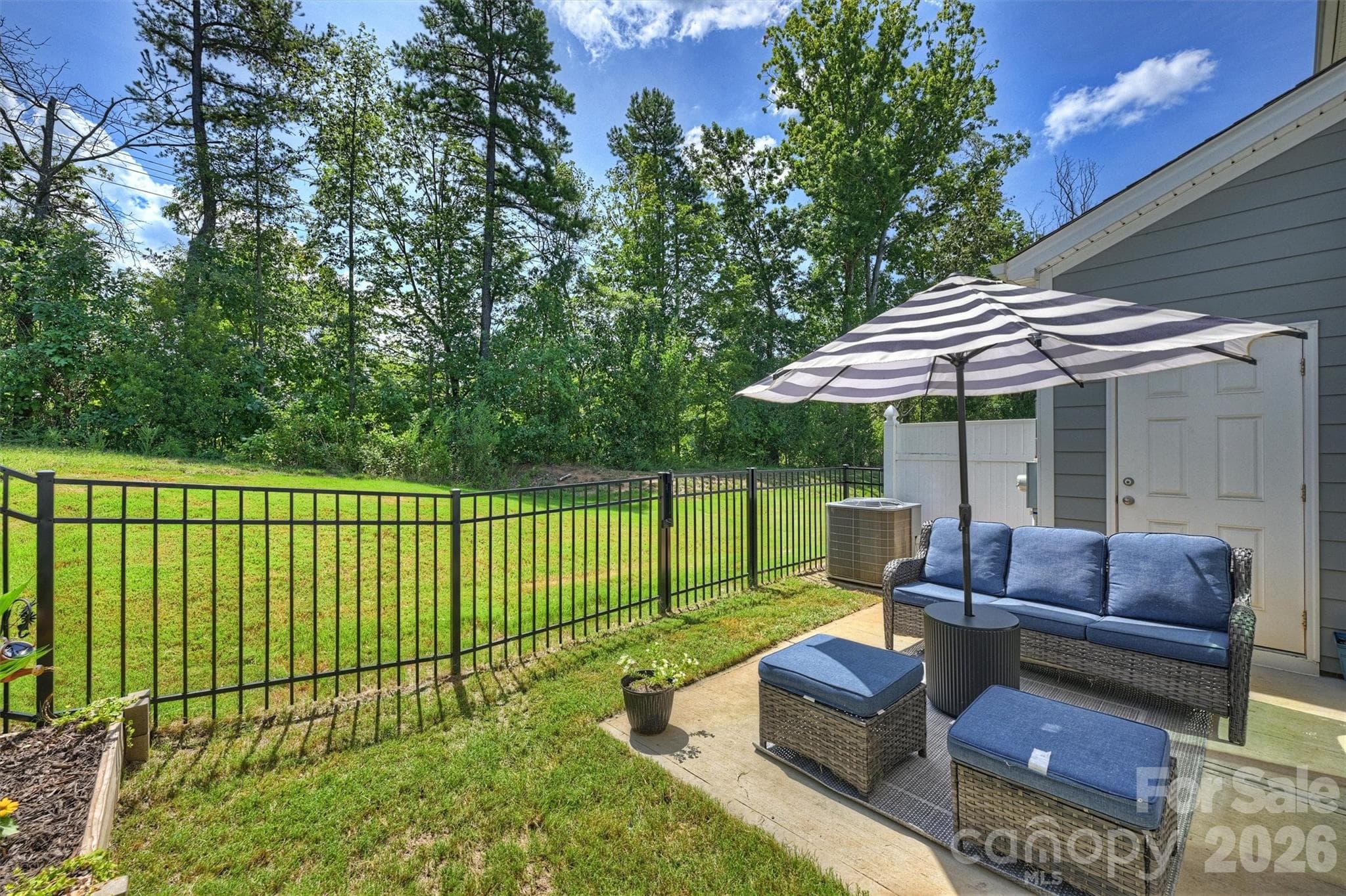 Townhouse at 2513 Greenmarket Drive, Charlotte, photo 42 of 48