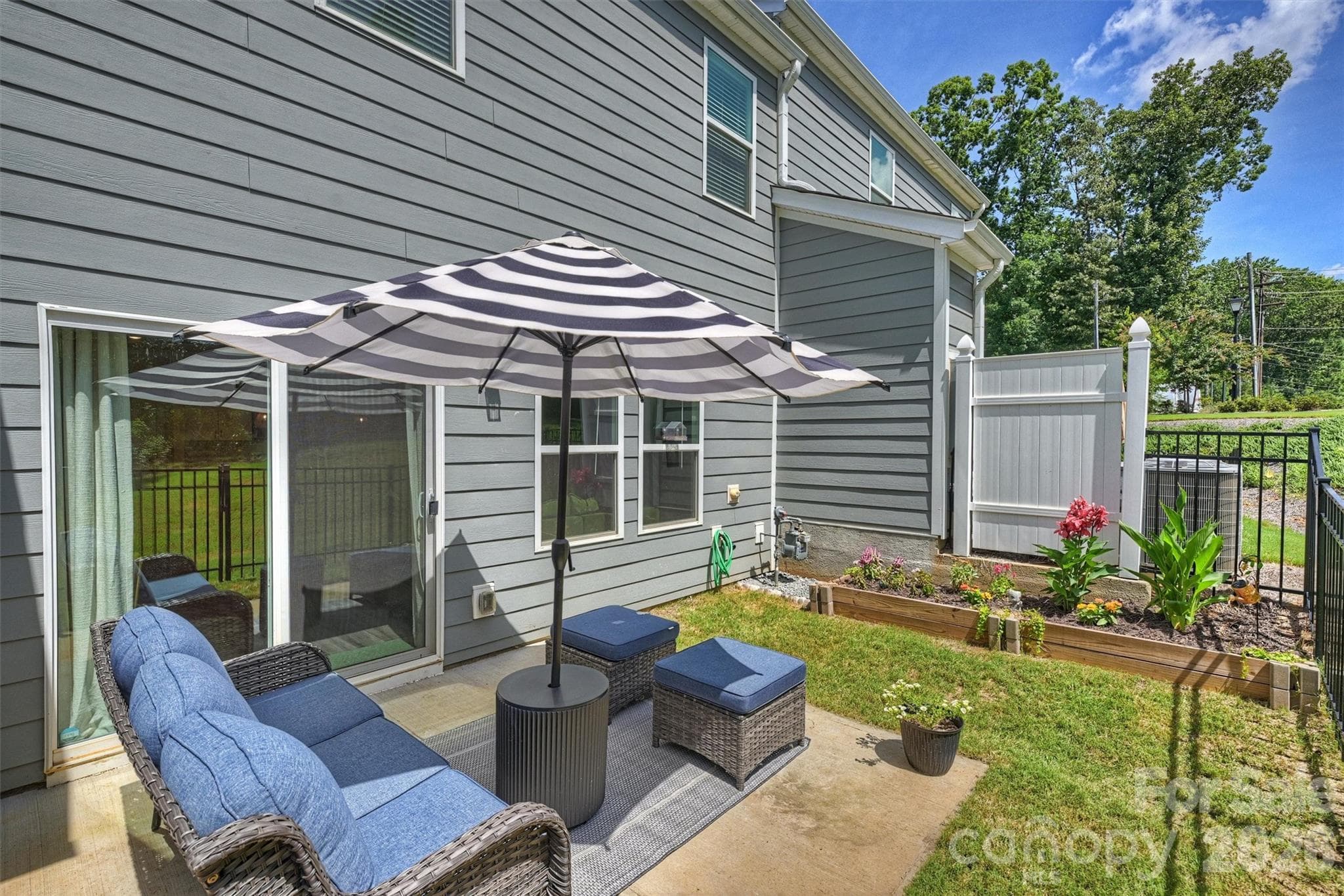 Townhouse at 2513 Greenmarket Drive, Charlotte, photo 44 of 48