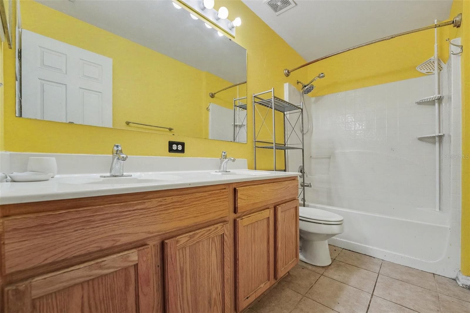 Single Family Residence at 5888 WINDRIDGE DR, WINTER HAVEN, photo 27 of 30