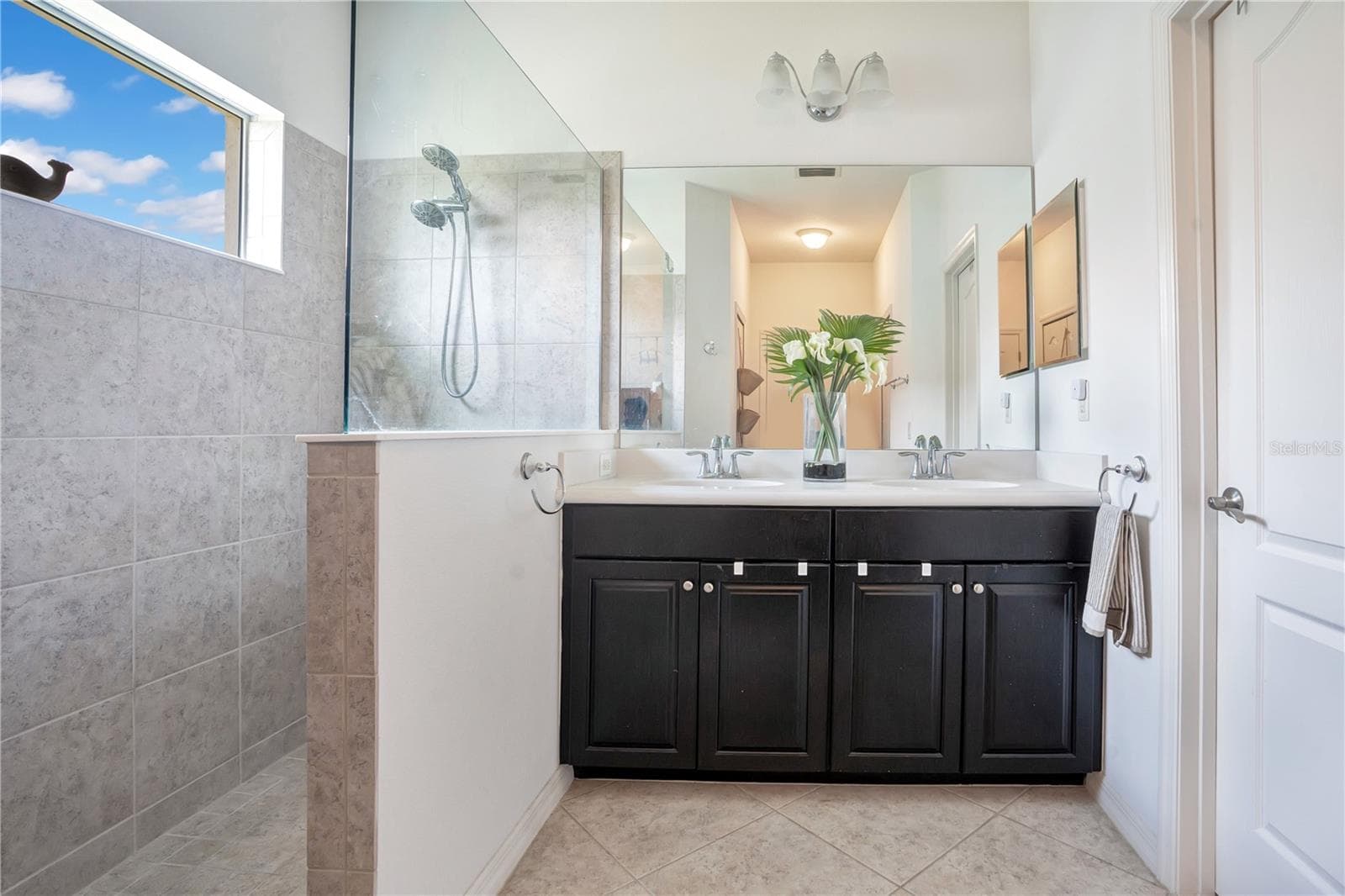 Single Family Residence at 12225 WHISPER LAKE DR, BRADENTON, photo 14 of 44