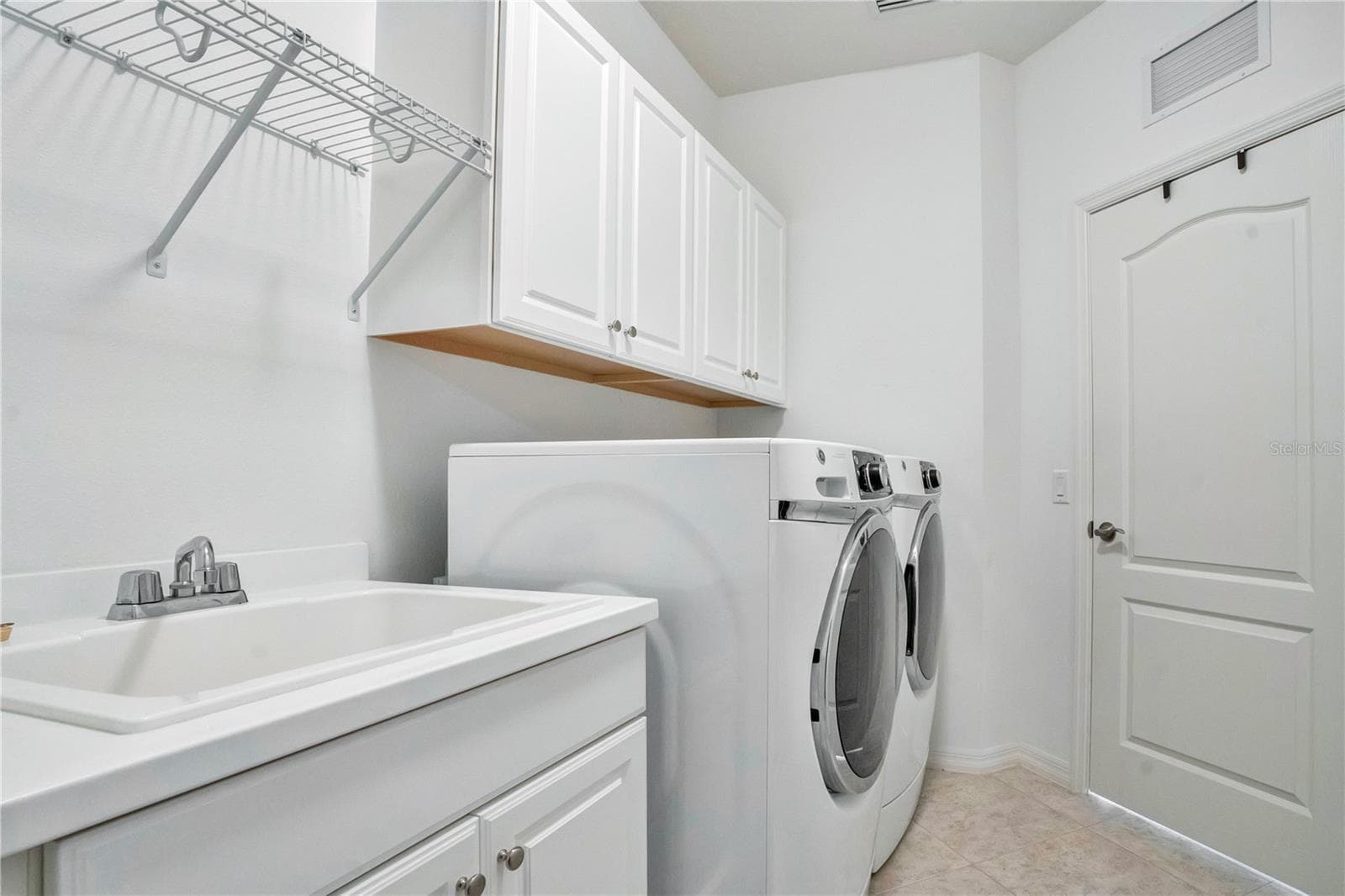 Single Family Residence at 12225 WHISPER LAKE DR, BRADENTON, photo 21 of 44