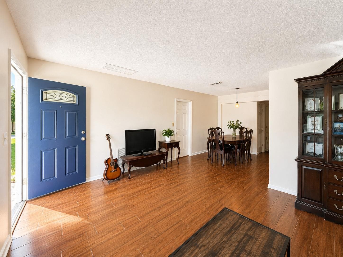 Single Family Residence at 934 HILLWOOD DR, DUNEDIN, photo 6 of 33