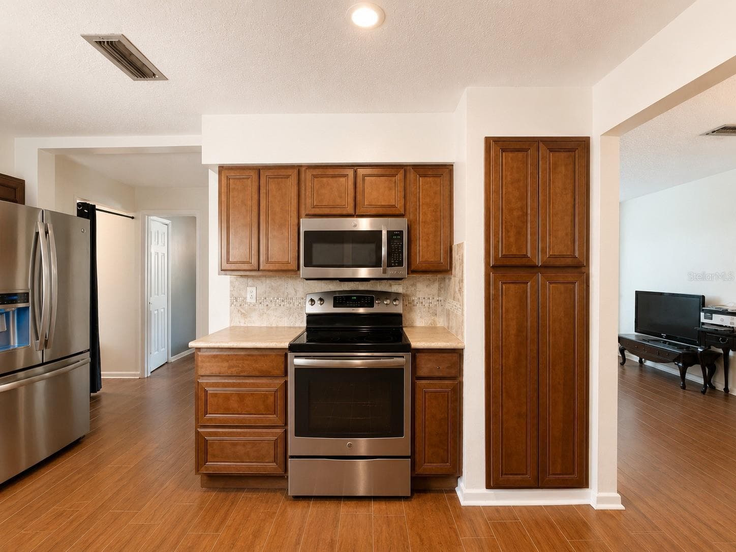 Single Family Residence at 934 HILLWOOD DR, DUNEDIN, photo 16 of 33
