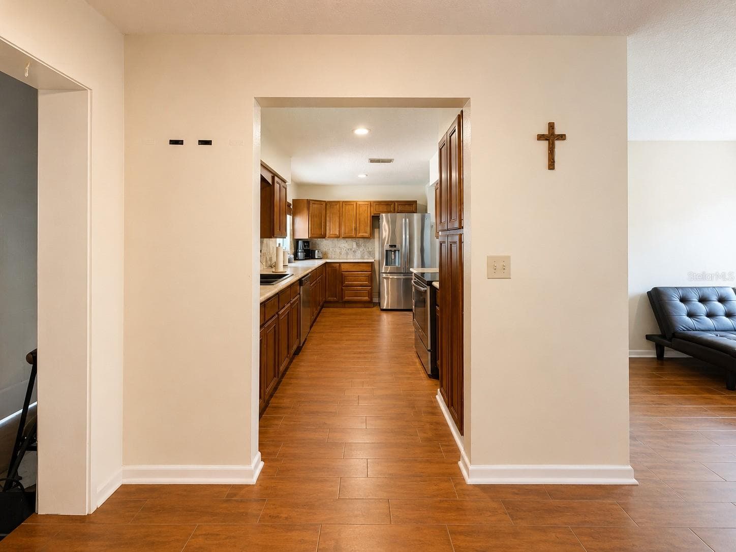 Single Family Residence at 934 HILLWOOD DR, DUNEDIN, photo 10 of 33